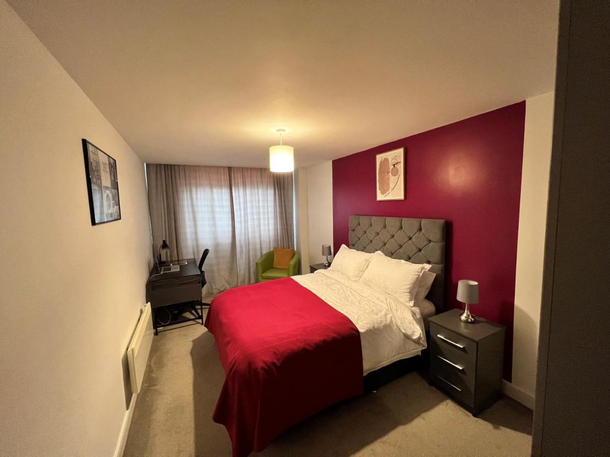 Spacious 1 Bed Relocation Apartment Free Parking, Brierley Hill Exterior photo